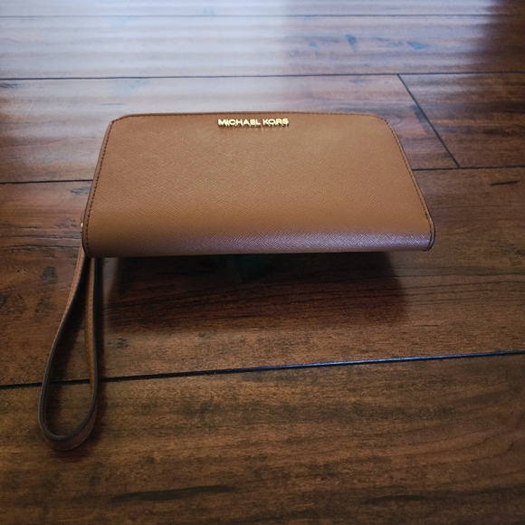 Michael Kors Jet Set Travel Large Double Zip Phone Wallet Wristlet Brown Luggage - Picture 3 of 12